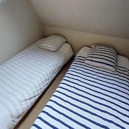 Lovely In Les Deux Egli Canville-les-Deux-Églises