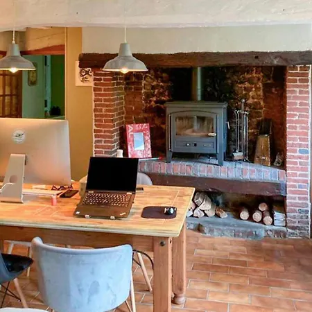 Semesterbostad Lovely In Les Deux Egli Canville-les-Deux-Églises