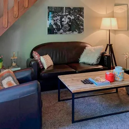 Lovely In Les Deux Egli Canville-les-Deux-Églises