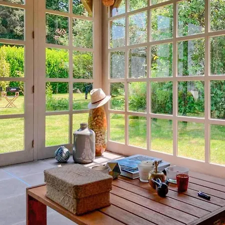 Semesterbostad Lovely In Les Deux Egli