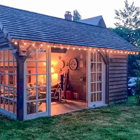 Lovely In Les Deux Egli Semesterbostad Canville-les-Deux-Églises