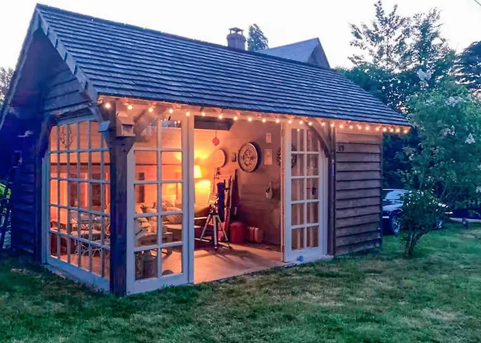 Lovely In Les Deux Egli Hébergement de vacances Canville-les-Deux-Églises